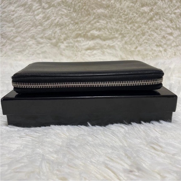 Yves Saint Laurent Black Wallet with Gold Accents - Picture 3 of 13